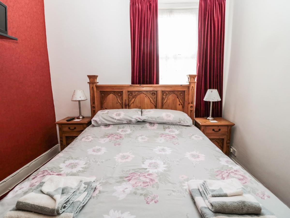 Coquet Cottage Амбъл Екстериор снимка